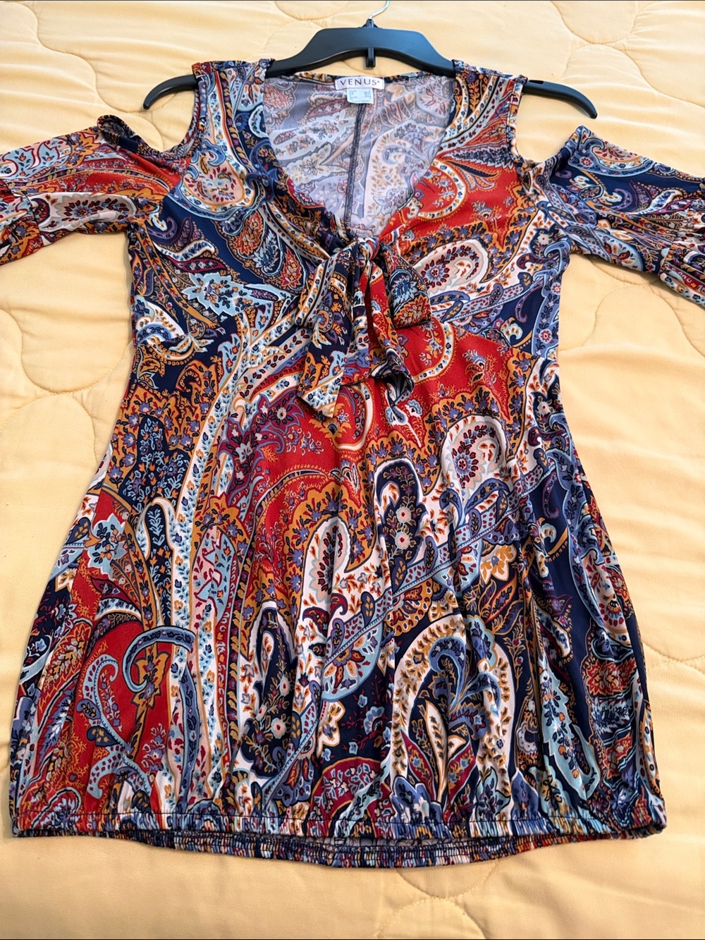 VENUS BOHO Multicolor Paisley Tie-Front cold shoulder Top - Picture 4 of 6